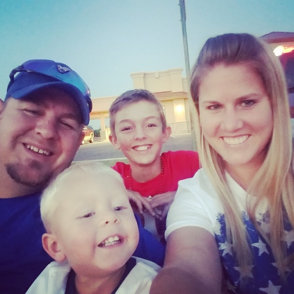 Meet your Posher, Raeanne - Picture 1 of 1